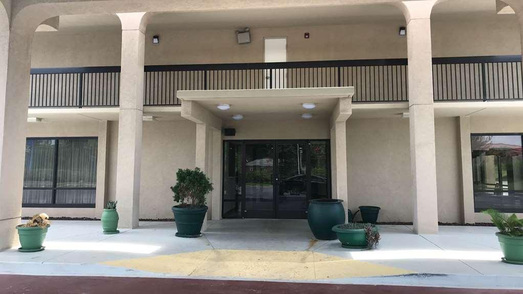 Dublin Inn And Suites Екстериор снимка