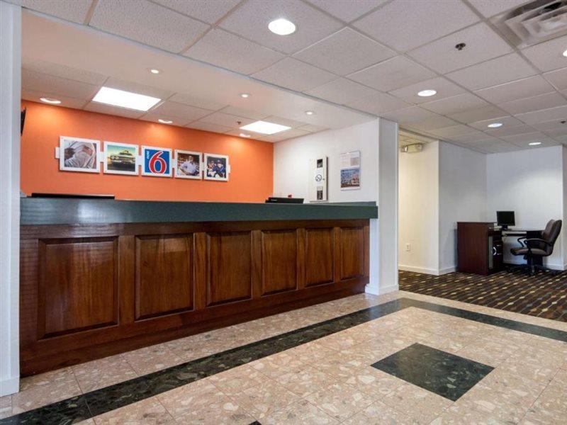 Dublin Inn And Suites Екстериор снимка