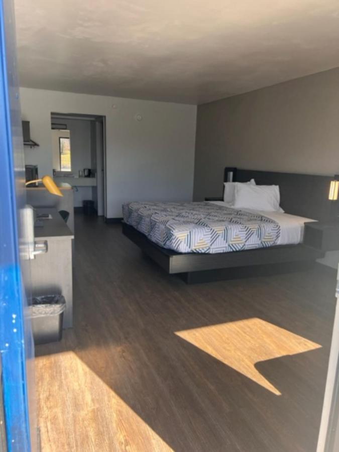 Dublin Inn And Suites Екстериор снимка