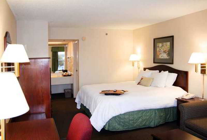 Dublin Inn And Suites Екстериор снимка