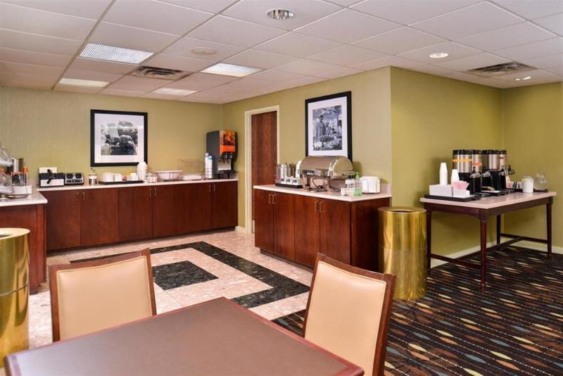 Dublin Inn And Suites Екстериор снимка